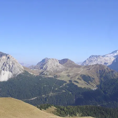 加尔尼恭瑟加酒店 酒店 3*