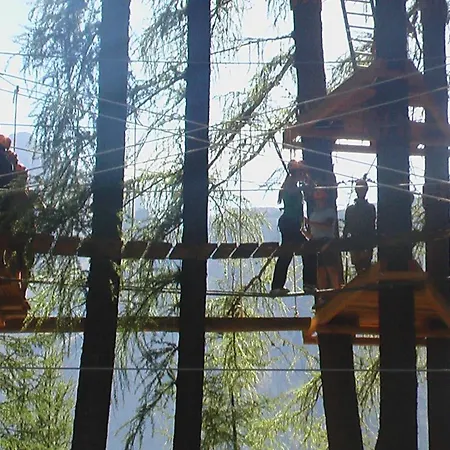 加尔尼恭瑟加酒店 卡纳泽伊