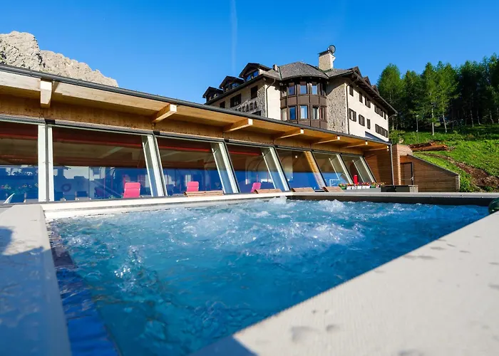 加尔尼恭瑟加酒店 卡纳泽伊