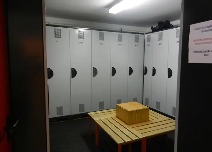 加尔尼恭瑟加酒店 酒店