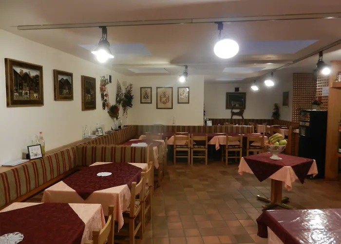 加尔尼恭瑟加酒店 卡纳泽伊