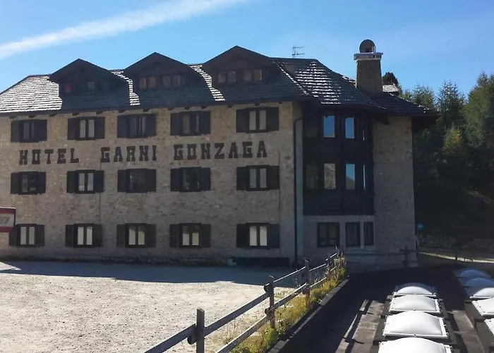 Hotel Garni Gonzaga Canazei
